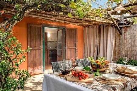 Gocce Villas - Villa De Flores Country Style Villa With Pool 马萨鲁布朗斯 外观 照片