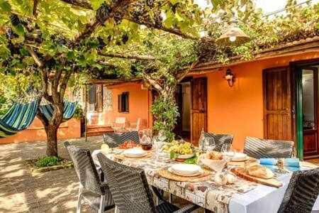 Gocce Villas - Villa De Flores Country Style Villa With Pool 马萨鲁布朗斯 外观 照片