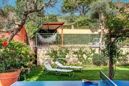 Gocce Villas - Villa De Flores Country Style Villa With Pool 马萨鲁布朗斯 外观 照片