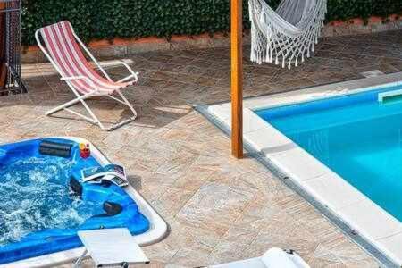 Gocce Villas - Villa De Flores Country Style Villa With Pool 马萨鲁布朗斯 外观 照片